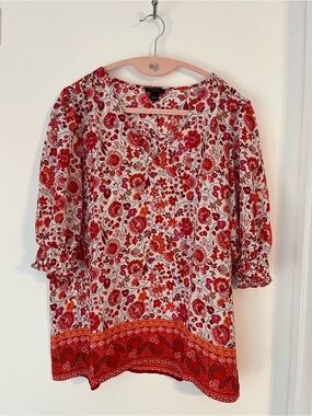 ANN TAYLOR NWOT Floral Red Border Peasant Top - Women